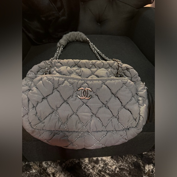 Chanel Bubble Bag Black/White - Picture 1 of 8